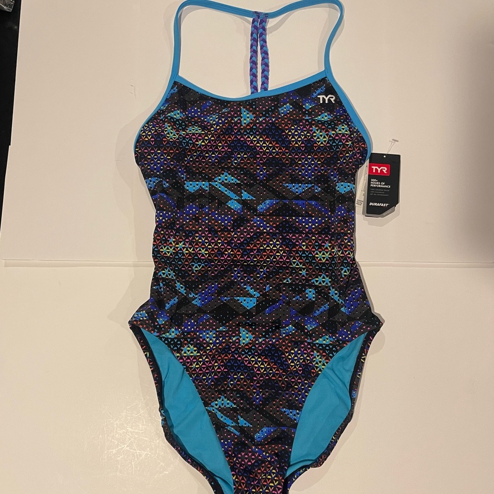 New Women’s TYR One Piece Swimsuit, Size L